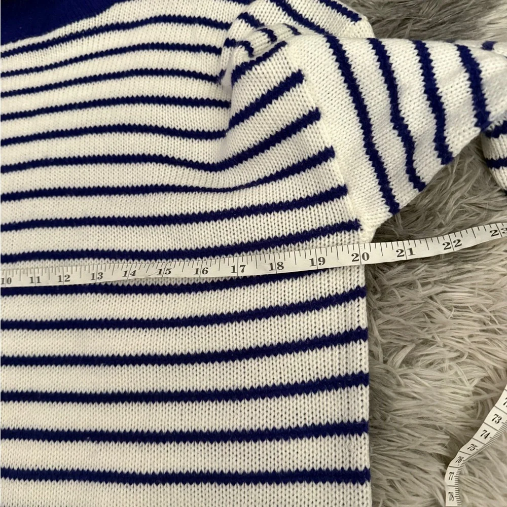 A’Milano Navy and White Striped Turtleneck‎ Sweater size Large pockets